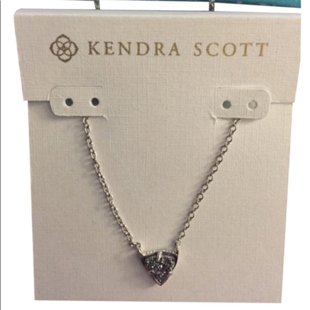 Kendra Scott Perry Necklace